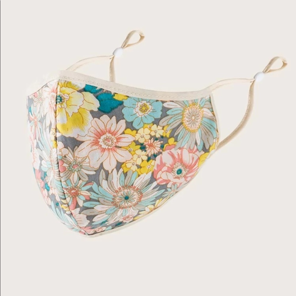Bundle 2/$20 Floral print Face Mask